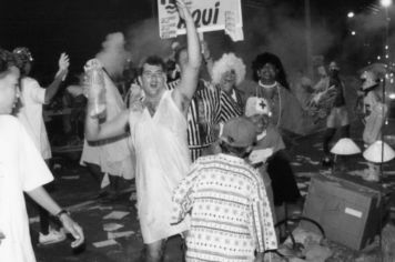 Foto - Galeria de Fotos - Bloco dos Loucos - 1995
