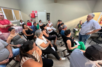 LOJISTAS DO MERCADO MUNICIPAL SE REÚNEM COM PREFEITO EDUARDO BARISON PARA DISCUTIR MELHORIAS PARA O LOCAL