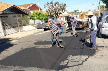 EQUIPE DA OPERAÇÃO TAPA BURACOS SEGUE TRABALHANDO CONSTANTEMENTE