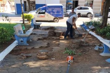 MELHORIAS NO DISTRITO - PREFEITURA REALIZA REPAROS NA PRAÇA DE IGARAÍ