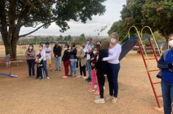  PARQUE INFANTIL DA PISTA DE ATLETISMO LEVA O NOME DO PROFESSOR ZEZINHO PANATHLETA DE MOCOCA.