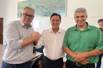 DEPUTADO FEDERAL ADILSON BARROSO VISITA MOCOCA A CONVITE DO VEREADOR PAULO MIQUELIN E ANUNCIA APOIO COM RECURSOS PARA O MUNICÍPIO