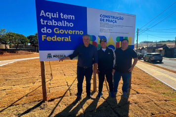  CONSTRUÇÃO DE PRAÇA NO BAIRRO JOSÉ JUSTI ESTÁ EM RETA FINAL