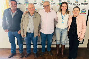 PROJETO DE MANEJO DE RESÍDUOS SÓLIDOS URBANOS É DISCUTIDO EM REUNIÃO NO GABINETE MUNICIPAL