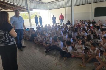 ESCOLA RECEBE ALUNOS COM INSTALAÇÕES REFORMADAS