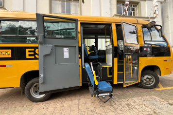 MOCOCA RECEBE PRIMEIRO ÔNIBUS ESCOLAR ADAPTADO PARA A EDUCAÇÃO