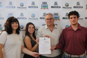PREFEITO DE MOCOCA ASSINA PROJETO DE LEI QUE FORTALECE POLÍTICAS PÚBLICAS PARA A JUVENTUDE