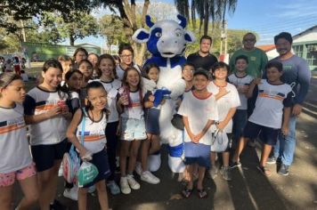 CAMPANHA DE CONSCIENTIZAÇÃO DO MEIO AMBIENTE COM AS CRIANÇAS NA EXPOAM CONTINUA 