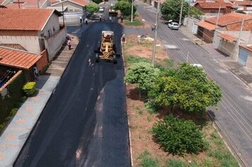 O PROGRAMA DE RECUPERAÇÃO DE PAVIMENTAÇÃO NAS RUAS DE MOCOCA ESTÁ A TODO VAPOR.