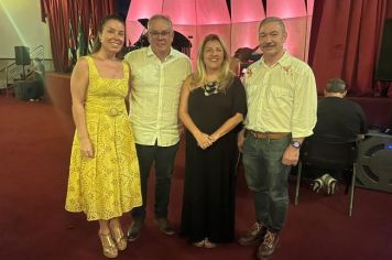  UMA NOITE INESQUECÍVEL DE MÚSICA