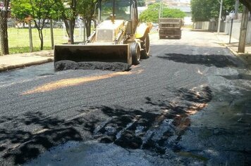 INFORMATIVO - Reparos próximo a Associação Esportiva Mocoquense é finalizado pelo Dep. de Obras