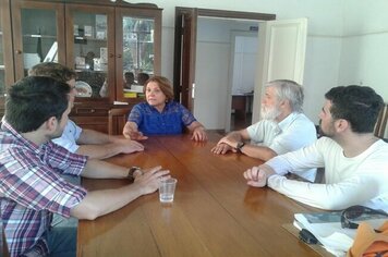 Prefeita Maria Edna recebe estudantes que foram medalhistas na Olimpíada Brasileira de Astronomia