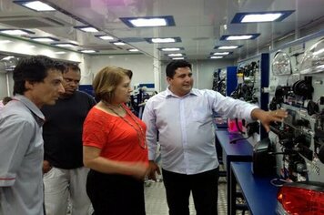 Unidade Móvel de Automação Automotiva oferece cursos em Mococa