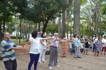 Prefeitura comemora do Dia do Idoso com manhã de lazer e saúde