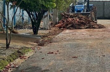 PREFEITURA RELIZA AÇÕES DE LIMPEZA NOS DISTRITOS DE IGARAÍ E SÃO BENEDITO DAS AREIAS