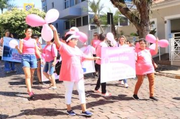 CAMINHADA EM HOMENAGEM AO OUTUBRO ROSA 