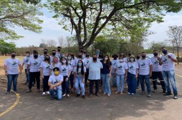 PLANTIO DE 30 IPÊS NA EXPOAM