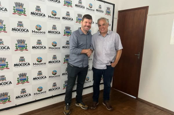 FLÁVIO JORDÃO, ASSESSOR DO DEPUTADO FEDERAL PAULO ALEXANDRE BARBOSA, VISITA MOCOCA E SE REÚNE COM LÍDERES LOCAIS
