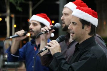 APRESENTAÇÃO DOS TRÊS TENORES CIA ÓPERA EM MOCOCA ENCANTOU À TODOS NA PRAÇA DA MATRIZ 