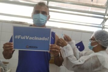 SAMU, UPA E CORPO DE BOMBEIROS DO MUNICÍPIO RECEBEM VACINA CONTRA A COVID-19