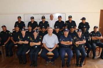 PREFEITURA DE MOCOCA REFORÇA SEGURANÇA COM ENTREGA DE PORTE DE ARMAS AOS GUARDAS CIVIS MUNICIPAIS