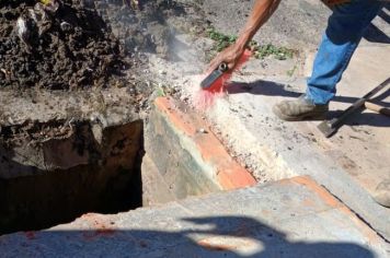 MANUTENÇÃO EM BUEIROS SEGUE COM EFICIÊNCIA