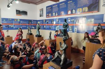 ALUNOS DA ESCOLA UNIGRAU VISITAM A CASA DE CULTURA 