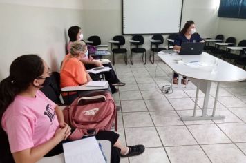 SAÚDE REALIZA CAPACITAÇÃO PARA GRUPO TUM NO CENTRO DE SAÚDE