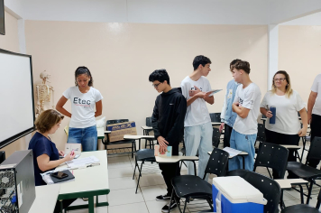 MUTIRÃO DE VACINAÇÃO CONTRA O HPV NA ETEC FRANCISCO GARCIA