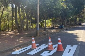 PREFEITURA MUNICIPAL DE MOCOCA REVITALIZA SINALIZAÇÃO DE TRANSITO NA RUA HUGO MAGRI E AVENIDA DO FORUM