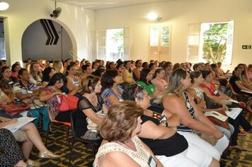 Departamento de Educação realiza treinamento com professores da Educação Infantil