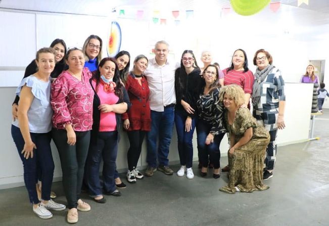 EMEB MADRE CARMEM ENCERRA AS ATIVIDADES DESTE SEMESTRE COM CAFÉ JUNINO PARA OS PAIS