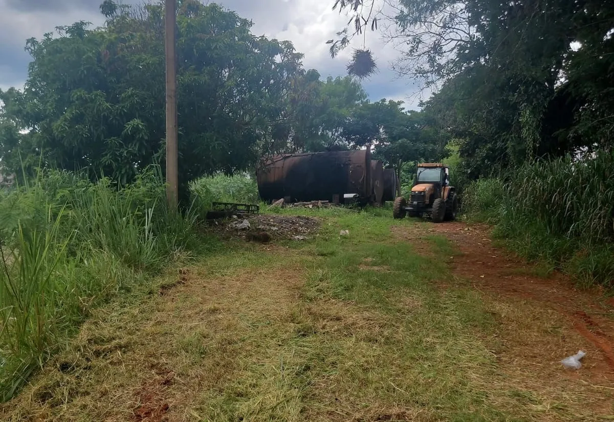 CUIDADO CONTÍNUO COM OS ESPAÇOS PÚBLICOS 
