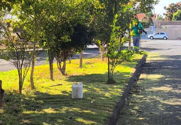 LIMPEZA GERAL EM VÁRIOS PONTOS DE MOCOCA