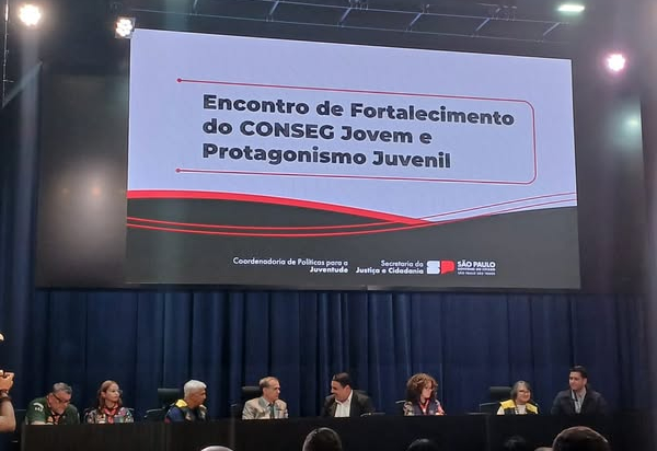 ENCONTRO NA ALESP COM FOCO EM JUVENTUDE E POLÍTICAS PÚBLICAS NAS ESCOLAS