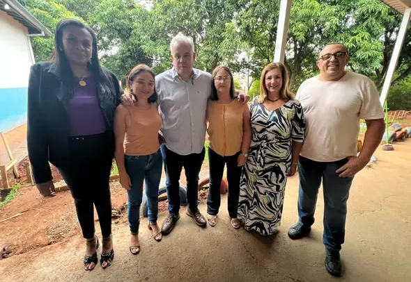 MAIS UMA ESCOLA SENDO REFORMADA EM MOCOCA