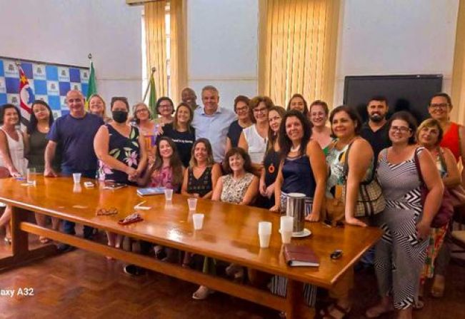EDUCAÇÃO: PREFEITURA DE MOCOCA E SECRETARIA MUNICIPAL DE EDUCAÇÃO IRÃO DISTRIBUIR UNIFORMES GRATUITOS PARA ALUNOS DA REDE MUNICIPAL
