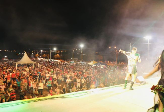 FESTA DO DIA DO TRABALHADOR 2024 REÚNE MILHARES DE MOCOQUENSES