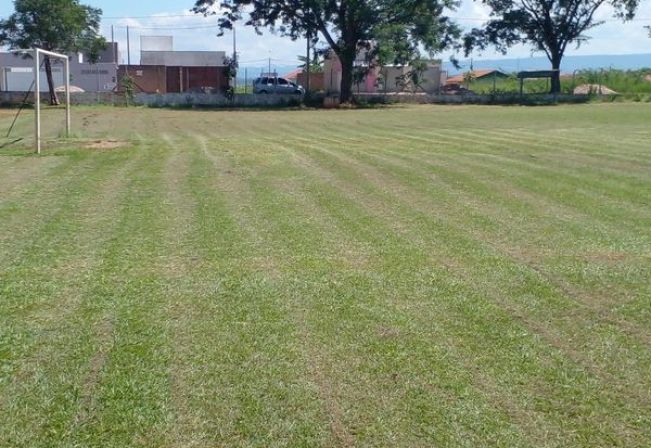 PREFEITURA MANTÉM EQUIPES TRABALHANDO DIARIAMENTE NA LIMPEZA PÚBLICA