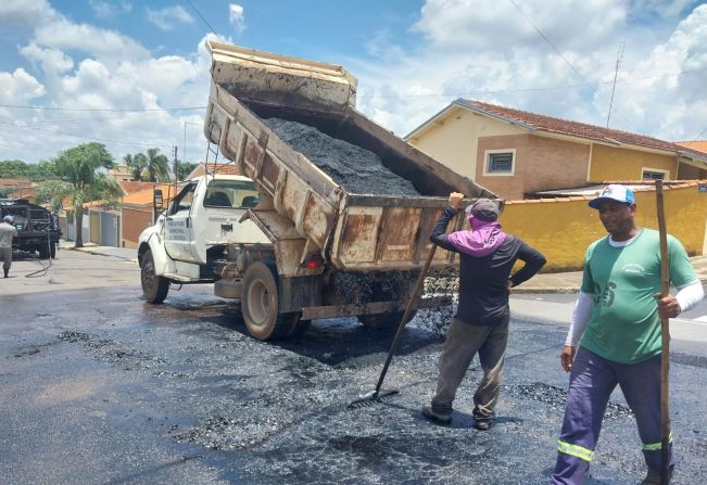 PREFEITURA INFORMA - OPERAÇÃO TAPA-BURACOS: