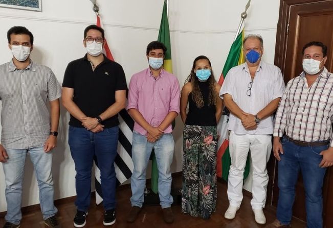 NOVOS MÉDICOS PARA A CIDADE