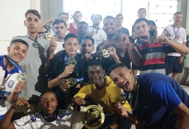HANDEBOL MASCULINO DE MOCOCA É CAMPEÃO