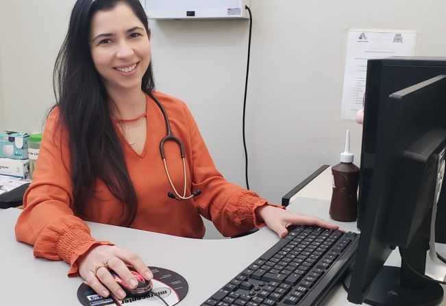 NOVA MÉDICA NA UNIDADE DE SAÚDE DA VILA SANTA ROSA