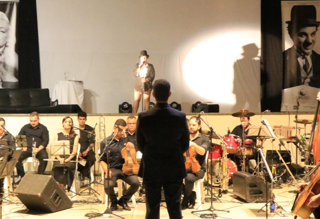 ESPETÁCULO MUSICAL CINEJAZZ ESTEVE EM MOCOCA