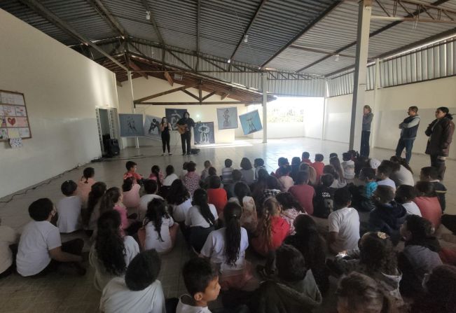 APRESENTAÇÃO TEATRAL EM HOMENAGEM AO ESCULTOR BRUNO GIORGI NAS ESCOLAS MUNICIPAIS DE MOCOCA