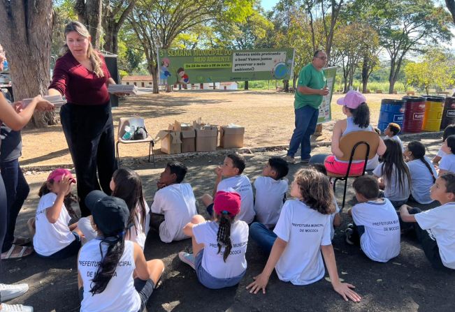 CAMPANHA DE CONSCIENTIZAÇÃO DO MEIO AMBIENTE COM AS CRIANÇAS NA EXPOAM 