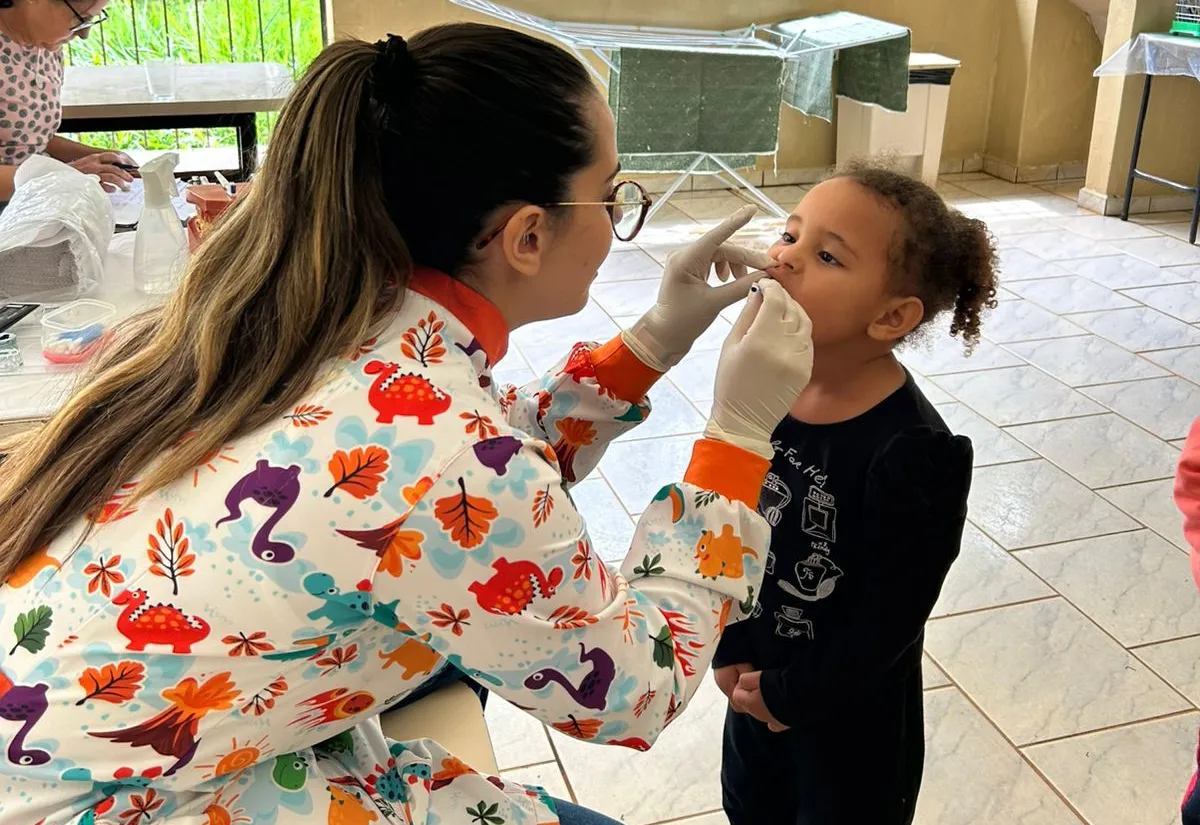 AÇÃO COLETIVA DE SAÚDE BUCAL NA REDE MUNICIPAL DE ENSINO!