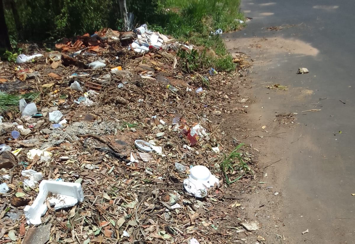 PREFEITURA MUNICIPAL DE MOCOCA REALIZA LIMPEZA NO BAIRRO ANITA VENTURI PRÍCOLI 