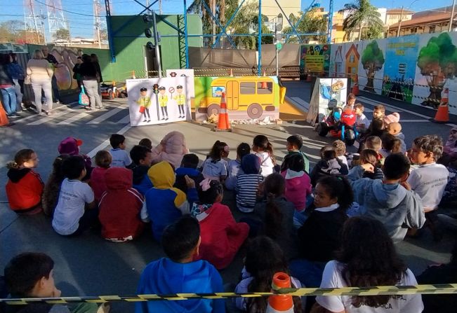 MINI CIDADE DE TRÂNSITO RECEBE MAIS ALUNOS NESTA QUINTA-FEIRA