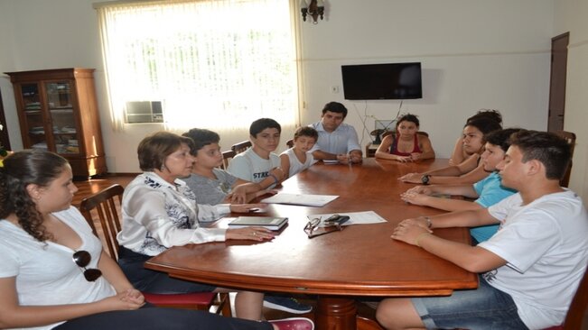 Prefeita Maria Edna recebe vereadores mirins